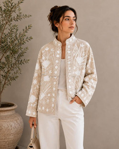 Veste en velours matelassé réversible écologique faite à la main, style Suzani, beige, broderie florale, style bohème, cadeau pour elle - Product Image 3