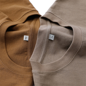 T-shirt pour homme en coton 100% tricoté, col rond, manches courtes, coupe régulière, taille américaine 220 GSM, grande taille, logo imprimé sur le devant en sérigraphie - Product Image 2