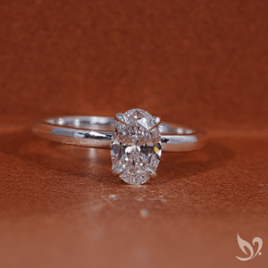 Bague solitaire en diamant de laboratoire de taille ovale de 1,00 carat en or massif 18 carats |   Bijoux certifiés IGI pour fiançailles et anniversaire de mariage - Product Image 1