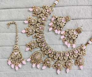 Parure de mariage tendance en alliage plaqué or, collection fantaisie, fleurs, zircon, perles, Kundan, haute qualité, personnalisable - Product Image 1