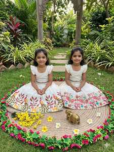 Presentamos Nuestra Colección 2026: Chaniya Choli de Fiesta para Niñas, Diseño Ligero con Estampado Floral de Seda Georgette - Product Image 2