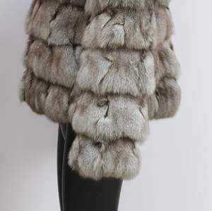 เสื้อโค้ทผู้หญิงดีไซน์ใหม่ แฟชั่นเก๋ไก๋ ปกเสื้อแบบลา펠 แจ็คเก็ตขนเฟอร์เทียมยาว ขายส่งเสื้อโค้ทขนเฟอร์เทียมสุดหรู - Product Image 5