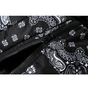 Veste matelassée légère coupe-vent et imperméable à capuche, isolée pour l'hiver, la randonnée et le camping - Product Image 6