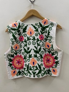 Gilet en coton brodé de fleurs blanches, col en V, sans manches, style bohème, haut d'été pour femmes - Product Image 4