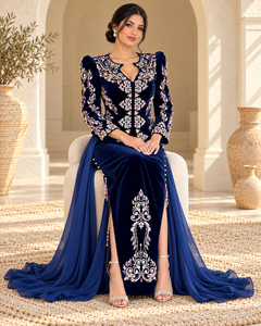 Vestido Maxi de Terciopelo Rosa Pálido de Lujo, Transpirable, con Cuello en V, Manga Larga, Dobladillo Acampanado, Ajuste Holgado, Cinturón Dorado Rosa, para Mujer, Fiesta de Invierno - Product Image 1