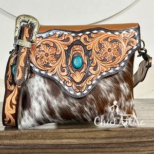 Bolso Bandolera de Cuero Vacuno con Diseño Elegante y Grabado a Mano para Mujer, Bolsos de Hombro Estilo Western de Gran Capacidad - Product Image 1