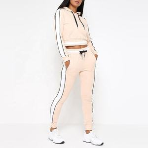 Hoodie court personnalisé pour femme – Sweat à capuche décontracté et oversize pour femme - Product Image 6