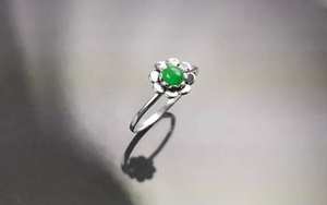 แหวนหยกเขียวธรรมชาติ เงินแท้ ดีไซน์ดอกไม้กลมเล็กๆ แหวนลายดอกไม้ธรรมชาติ เครื่องประดับสำหรับใช้ในชีวิตประจำวัน ของขวัญสำหรับผู้หญิง - Product Image 3