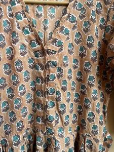 ชุดเดรสพิมพ์ลายด้วยมือ ผ้าฝ้ายอินเดีย เดรสยาว ชุดเดรสผ้าฝ้ายอินเดีย คอวี แขนยาว พิมพ์ลายดอกไม้ ชุดเดรสยาวแม็กซี่สำหรับผู้หญิง - Product Image 4