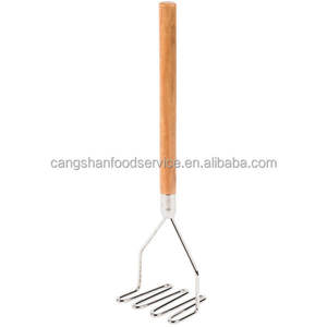 Trituradores y pasadores de patatas reutilizables de metal, manuales, Shandong, China, herramientas para frutas y verduras, Henry Foodservice - Product Image 3
