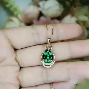 Pendentif en argent 925 plaqué or avec pierre de moissanite ovale couleur émeraude pour elle, avec chaîne - Cadeau - Product Image 2