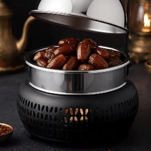 Plat à chafing de luxe or et argent avec couvercle suspendu unique et base perforée pour événements de restauration hôtelière élégants - Product Image 6