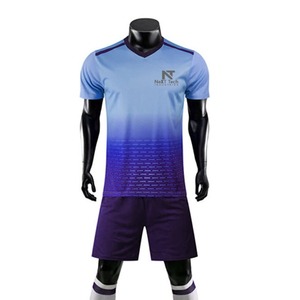 Vêtements de sport confortables pour hommes, uniforme de football 100% polyester, uniforme de football sur mesure pour hommes - Product Image 4