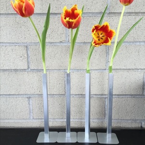 Grand vase à fleurs magnétique en aluminium avec base en fer, finition mate, moderne, pour table, support pour une seule fleur, minimaliste, décoratif, fait main - Product Image 6