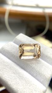 Piedra de Morganita Natural Certificada, Corte Esmeralda Octogonal, con Excelente Color y Brillo, Beryl Natural de 10.85 Quilates, Limpia con Lupa - Product Image 5