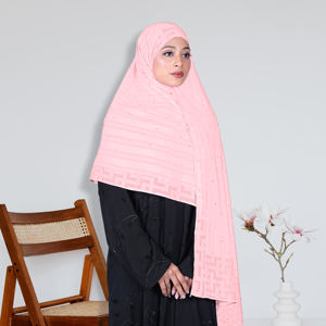 Hijab Modeste en Georgette avec Bordure en Satin Patti Orné de Diamants – Voile Islamique Élégant de Qualité Supérieure pour la Prière et les Soirées - Product Image 2