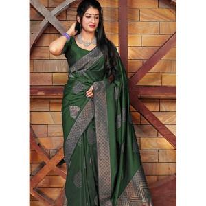SAREE EN SOIE DOUCE LITCHI AVEC ZARI AVEC TRAVAIL JACQUARD DSAREE AVEC BLOUSE NON COUCHÉE VERT - Product Image 1