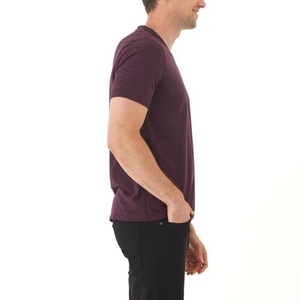 Camiseta Retro de Manga Corta con Cuello en V para Hombre, Estilo Europeo Americano, Rayas en Contraste, Color Sólido, Diseño Transfronterizo - Product Image 3