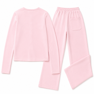 Ensemble de survêtement rose pour femme avec haut à boutons et pantalon large, tenue décontractée de fitness, ensemble deux pièces personnalisable avec logo - Product Image 4