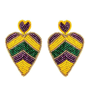 Los últimos pendientes de cuentas con diseño de manzanas multicolor, bordados a mano, personalizados y hechos a mano. - Product Image 1