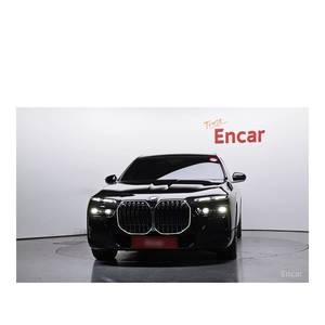 BMW Série 7 740i SDrive M Sport Modèle 2023 avec 27 675 km Volant à Gauche Boîte de Vitesses Automatique Emission Euro V Moteur 3.0L - Product Image 3