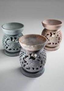 Brûleur à huile en pierre ollaire | Article décoratif pour spa | Porte-bougie artisanal en pierre ollaire | Support de bougie au travail artisanal complexe - Product Image 1