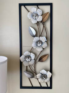 Ensemble de 2 pièces d'art mural en métal encadré de style nordique, sculpture murale en forme de feuille de ventilateur à fleurs bleues dégradées, décoration d'appoint pour le salon - Product Image 2