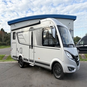 Experimente la vida móvil en su máxima expresión con una autocaravana completamente equipada diseñada para un viaje cómodo y práctico con un interior inteligente. - Product Image 3