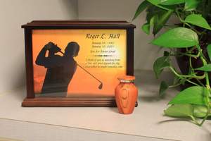 Antique Creations - Urnas Funerarias de Madera Hechas a Mano y Ecológicas con Acabado Pintado - Forma Ovalada, Capacidad de 3 Pulgadas Cúbicas - Product Image 4