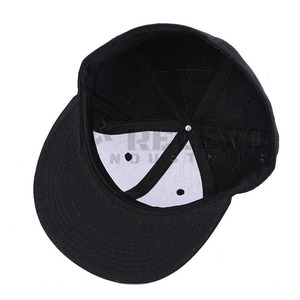 หมวกแก๊ปคุณภาพสูงและทรงพอดีตัว หมวก Snapback แบบเรียบง่ายและสวมใส่สบาย หมวก Snapback แบบสั่งทำพิเศษ - Product Image 5