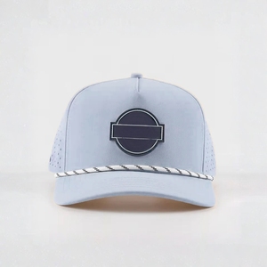 Gorra Snapback Estructurada Personalizada con Soporte para Tees en el Lado Derecho, Gorra de Golf Original con Cuerda, 5 Paneles, Agujeros Cortados con Láser y Logotipo de Parche de PVC de Goma Personalizado - Product Image 2