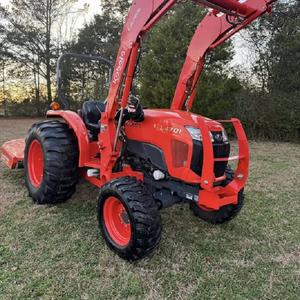 Compre un tractor compacto Kubota barato en venta, fácil de manejar y eficiente para huertos y pequeñas granjas, con un rendimiento potente. - Product Image 4