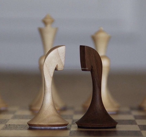 Grand Handmade Horn Chess Set Lavishly Designed Board and Exquisite Handcrafted Pieces - Product Image 2