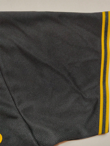 Camiseta de béisbol para hombre de Pittsburgh, camiseta negra con estampado amarillo, botones en la parte delantera, manga corta, poliéster, ajuste regular, top deportivo para equipo - Product Image 2