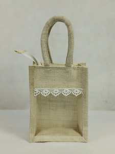Sac fourre-tout en jute naturel écologique avec poche avant décorative en dentelle, réutilisable pour les courses, les cadeaux, les expositions et les mariages - Product Image 1