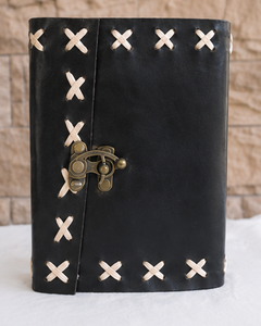 Carnet cadeau en cuir noir fait main, vintage, avec fermeture à cadenas, broderie au point de croix, couverture rigide, vente en gros - Product Image 5