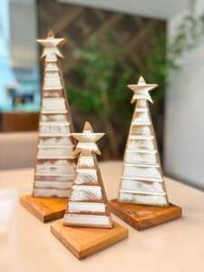 ชุดของตกแต่งต้นคริสต์มาสไม้ NOUSHAD HANDICRAFTS NH-1051 จำนวน 2 ชิ้น งานฝีมือไม้ธรรมชาติ ของตกแต่งโต๊ะสำหรับงานปาร์ตี้วันหยุด ทนทาน เป็นมิตรกับสิ่งแวดล้อม - Product Image 5