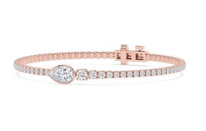 Bracelet tennis en or rose 9 carats avec diamants de laboratoire taille poire sertis en clos, 5,06 CTW, 7 pouces - Product Image 2