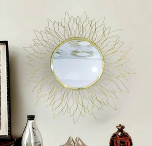 Cadres de miroirs en métal luxueux au design moderne qui s'adaptent parfaitement aux intérieurs minimalistes, industriels ou contemporains. - Product Image 2