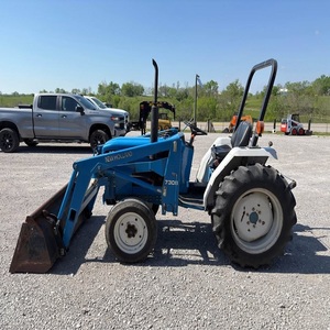 Tractor New Hollandds 1320 Económico con Cargador y Herramientas Agrícolas para Uso Agrícola en Stock para Envío Inmediato - Product Image 3