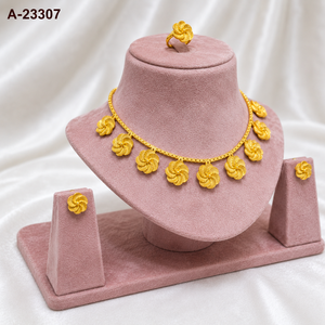 ชุดเครื่องประดับทอง 24K ชุบทองประดับเพชรซิร์คอนรูปดอกไม้ทันสมัย ประกอบด้วยสร้อยคอ ต่างหู และแหวน สำหรับงานแต่งงานสำหรับผู้หญิง - Product Image 2