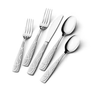 Ensemble de couverts élégants en métal, cuillère, fourchette, couteau, collection de vaisselle de cuisine haut de gamme - Product Image 1