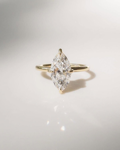 Bague en moissanite taille marquise plaquée or 18 carats, bague de fiançailles solitaire, alternative au diamant, bague de mariage pour femme - Product Image 1