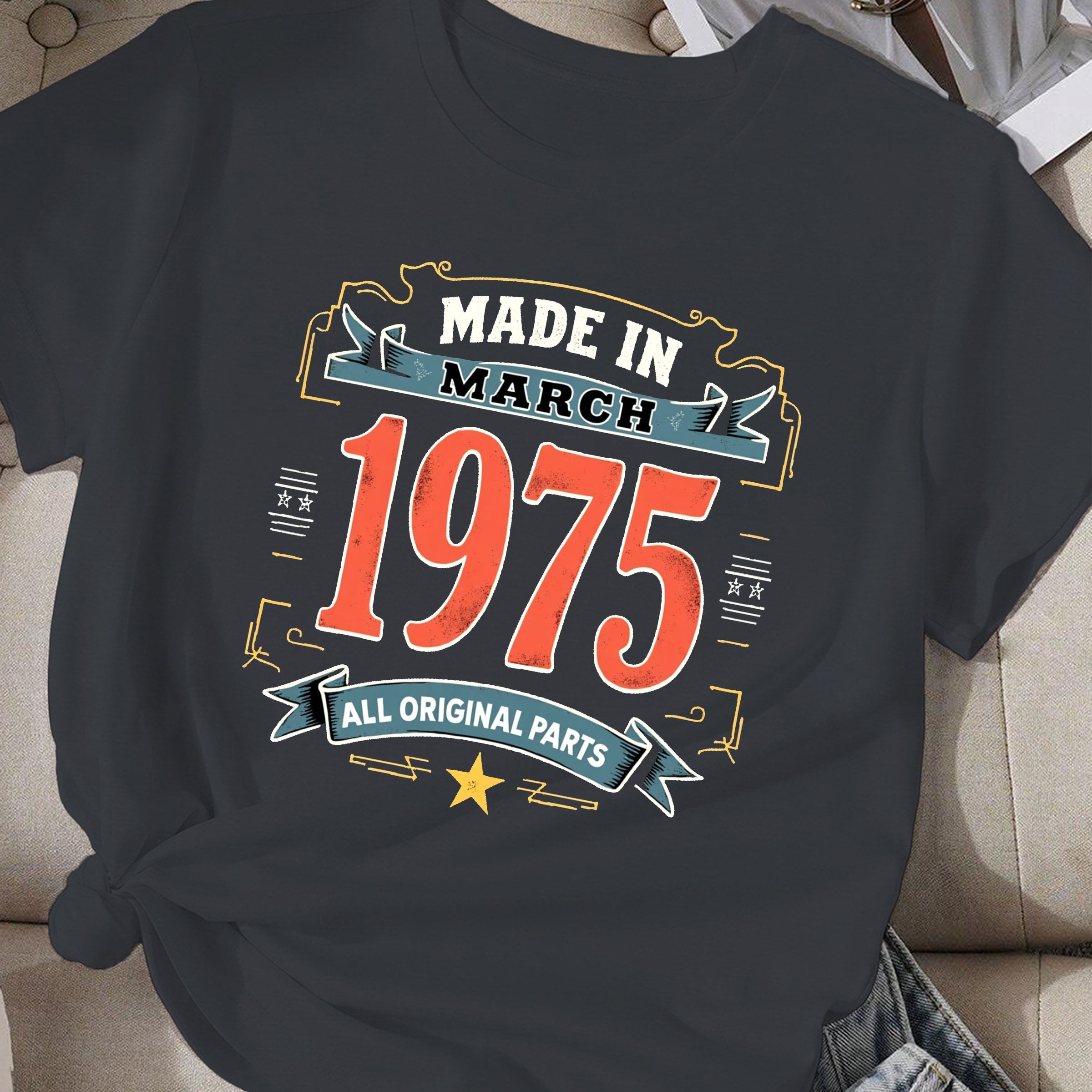 สีเทาเข้ม