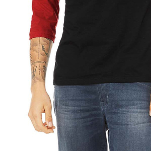 เสื้อยืดแขนยาวทรงหลวมผ้าฝ้าย 100% สีดำและสีขาวสั่งทำพิเศษสำหรับขายส่งจำนวนมาก เสื้อเจอร์ซีย์ระบายอากาศสำหรับผู้ชาย - Product Image 6