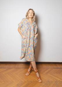 Robe kaftan en coton indien à imprimé floral faite à la main, légère, pour femmes, à porter en été - Product Image 5