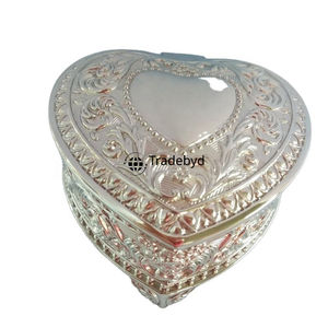 Boîte de rangement en métal de luxe, accessoire décoratif haut de gamme par Tradebyd - Product Image 3