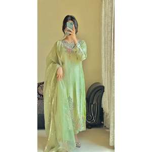 ชุดราตรีที่สวยงาม dupatta ด้านล่างด้านบนสำหรับงานปาร์ตี้ - Product Image 1