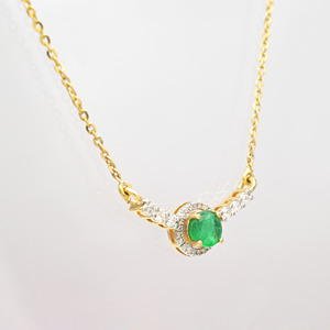 18K Solid Yellow Gold <b>Emerald</b> <b>Pendant</b> Necklace Diamond Halo & Gemstone Link Chain Necklace Classic Women's Everyday Wear Jewelry - Product Image 2
