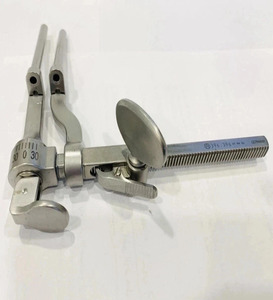 Jamso Industries - Distactor Cervical Ajustable para Neurocirugía, Instrumento Quirúrgico Ortopédico, Clase I - Product Image 1